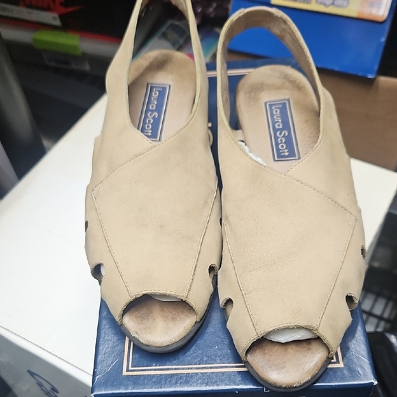 Laura Scott Beige Peep-Toe Mules - Picture 1 of 2